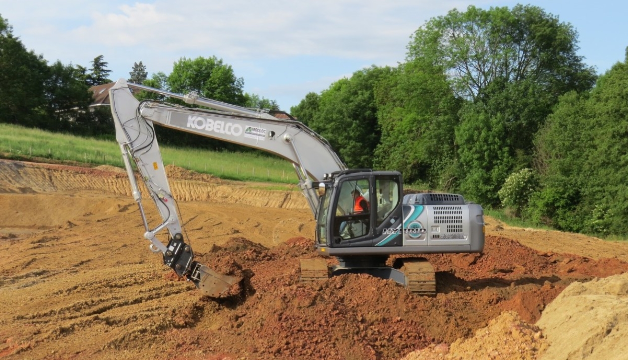 Hybrid Kobelco Gravemaskine SK210