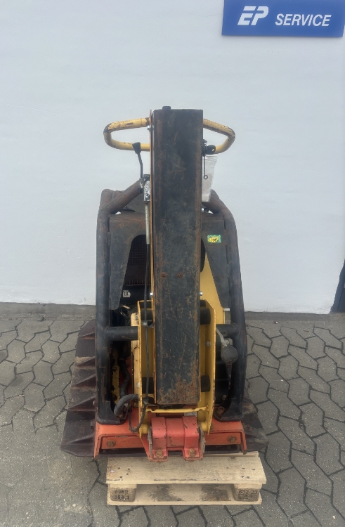 Dynapac LG500, Brugt pladevibrator