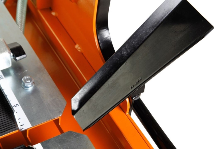 Gölz GS350, Skærebord