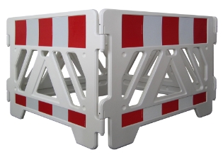 Spærrebomsæt, Plast