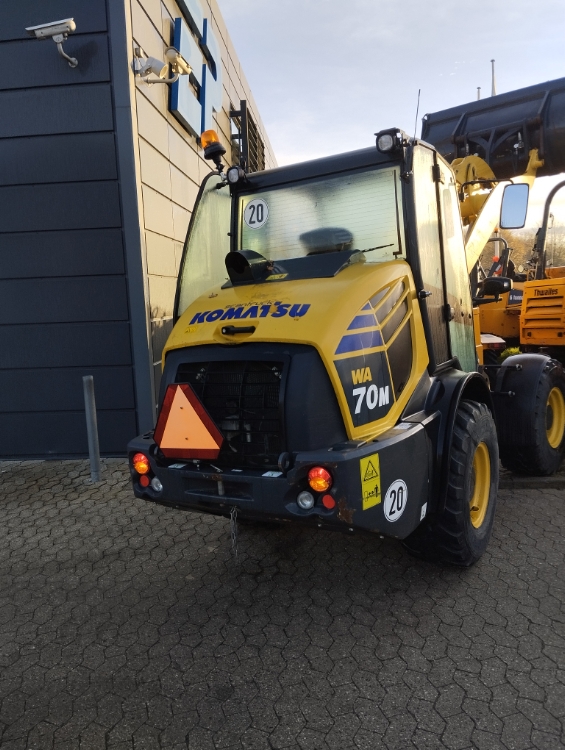 Komatsu WA7OM-8EO, Brugt gummihjulslæsser