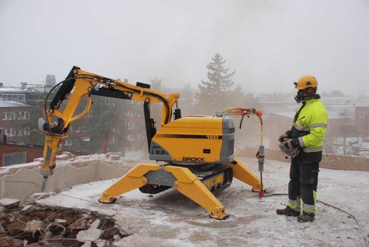 Brokk 160, Nedbrydningsrobot